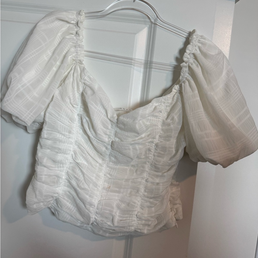 Astr White Puff Sleeve Crop Blouse